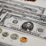 pic of five dollar bills